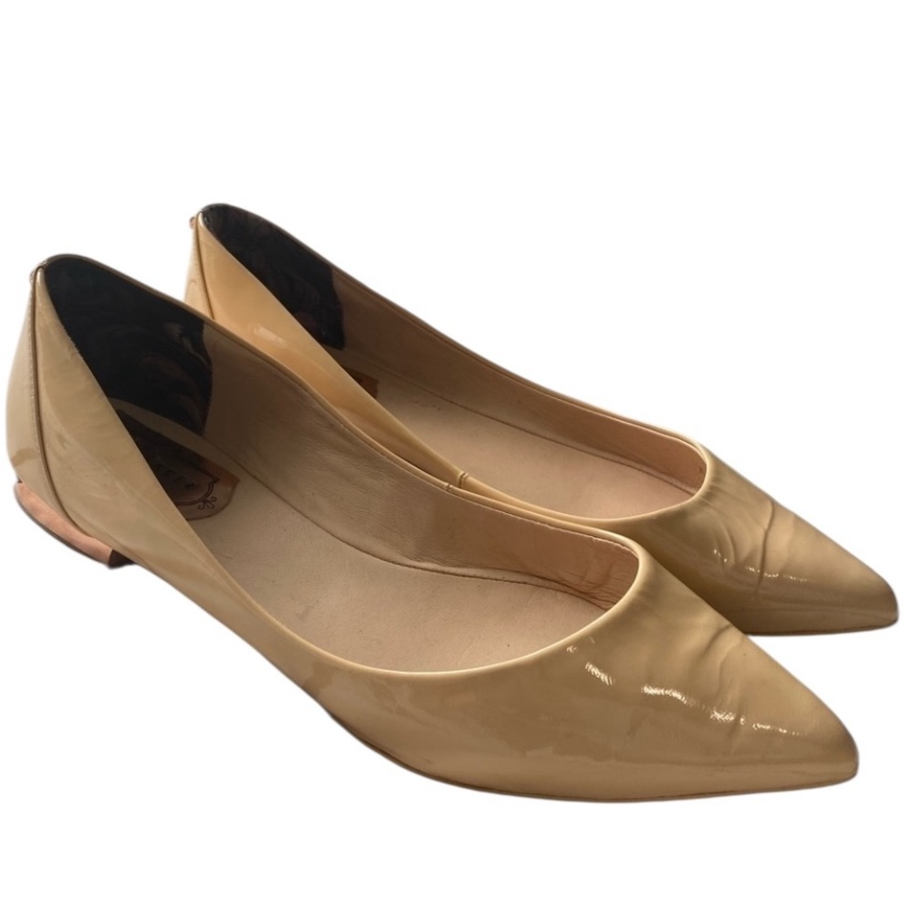 Ted Baker London size 40.5 US 10 pale pink / nude patent leather flats